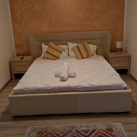 Apartament Apartament Lenus'K Bukareszt Zewnętrze zdjęcie